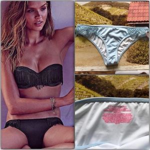 NWT Victoria's Secret cheeky bottoms xsmall